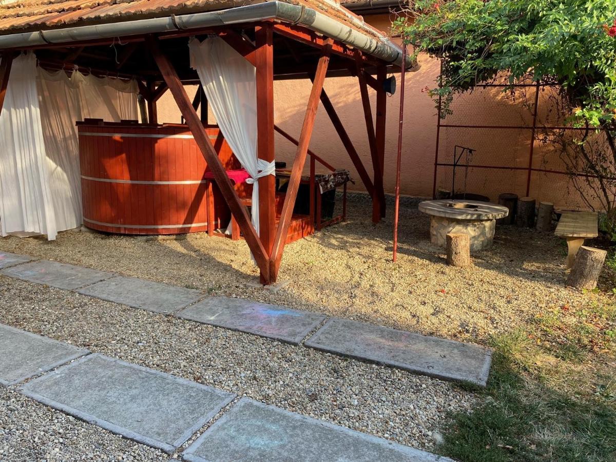 Arpad Nyaralohaz Villa Sarud Exterior foto