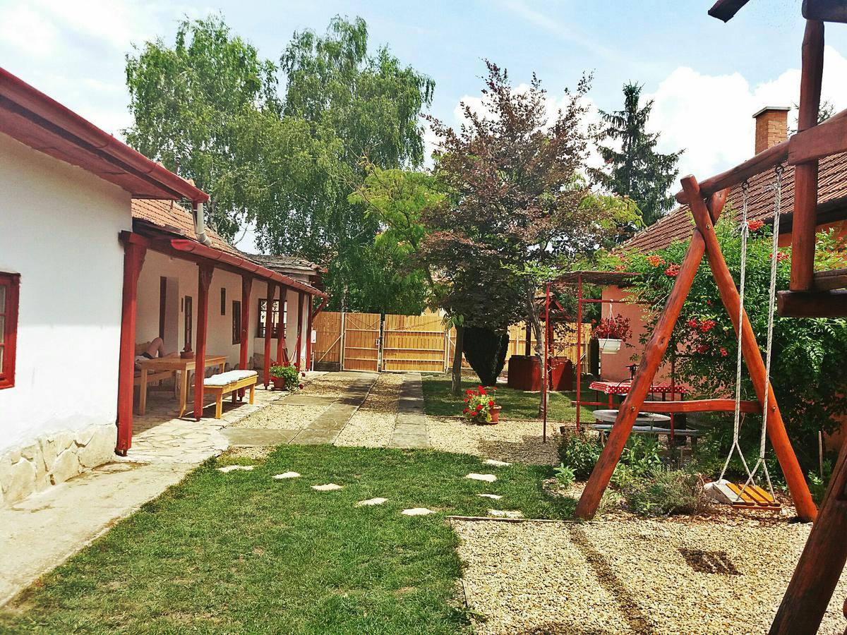 Arpad Nyaralohaz Villa Sarud Exterior foto